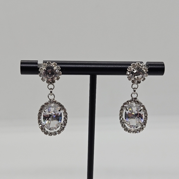 silver tone rhinestone dangle earrings - Picture 1 of 6